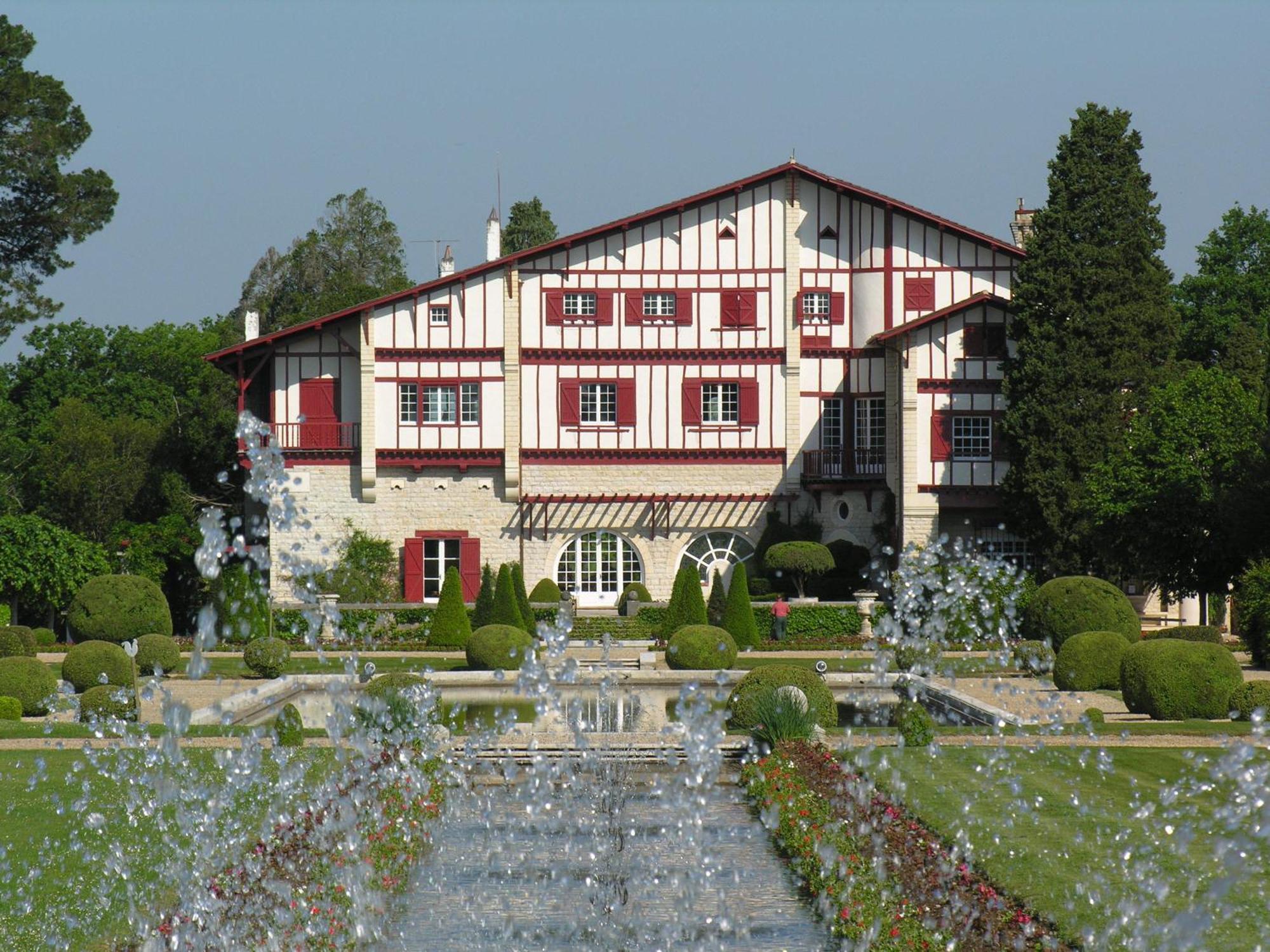 Hôtel Ursula Cambo-les-Bains Exterior foto